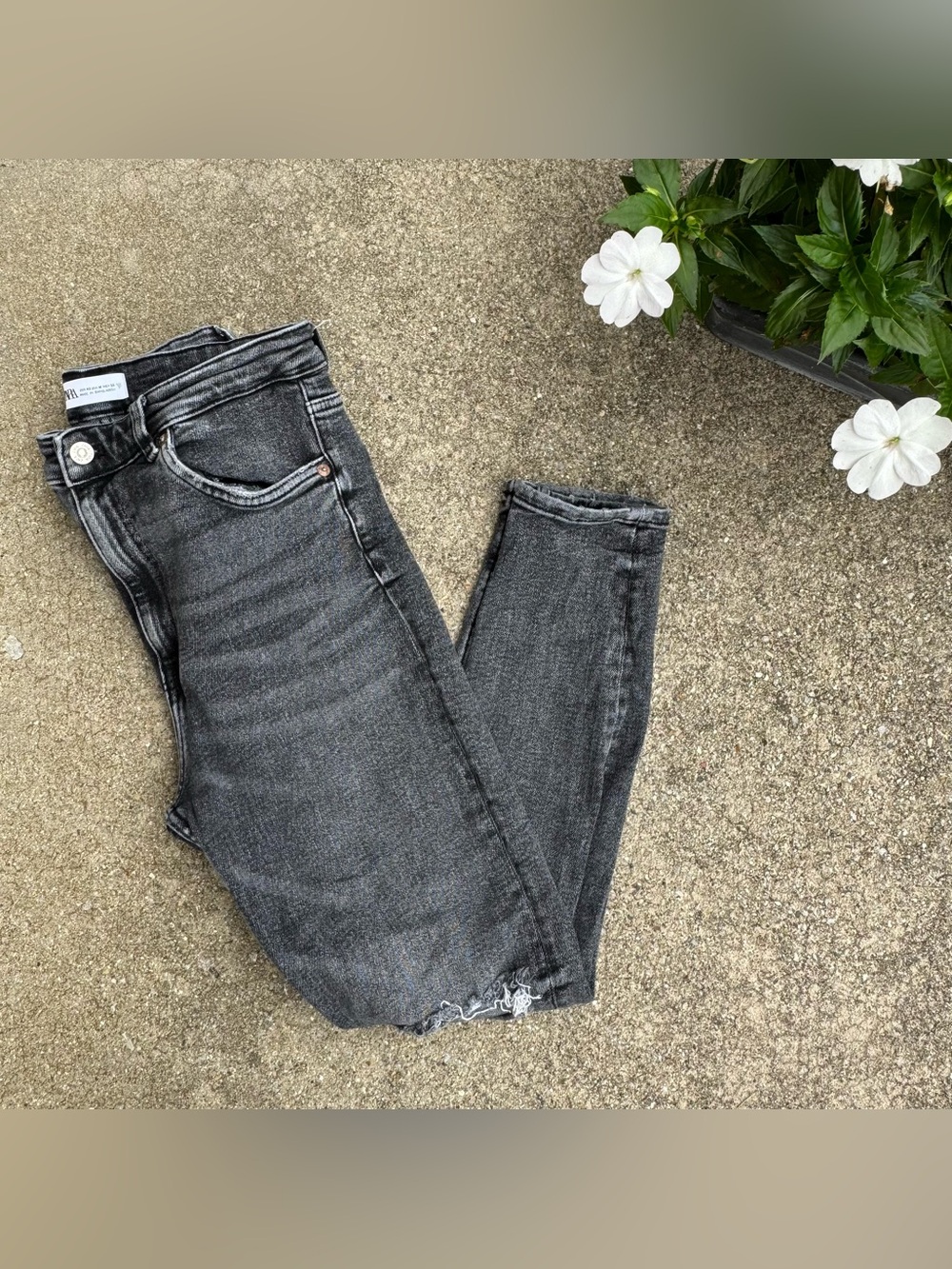 Zara High Rise Washed Black Distressed Skinny Ankle Crop Jeans Size 10